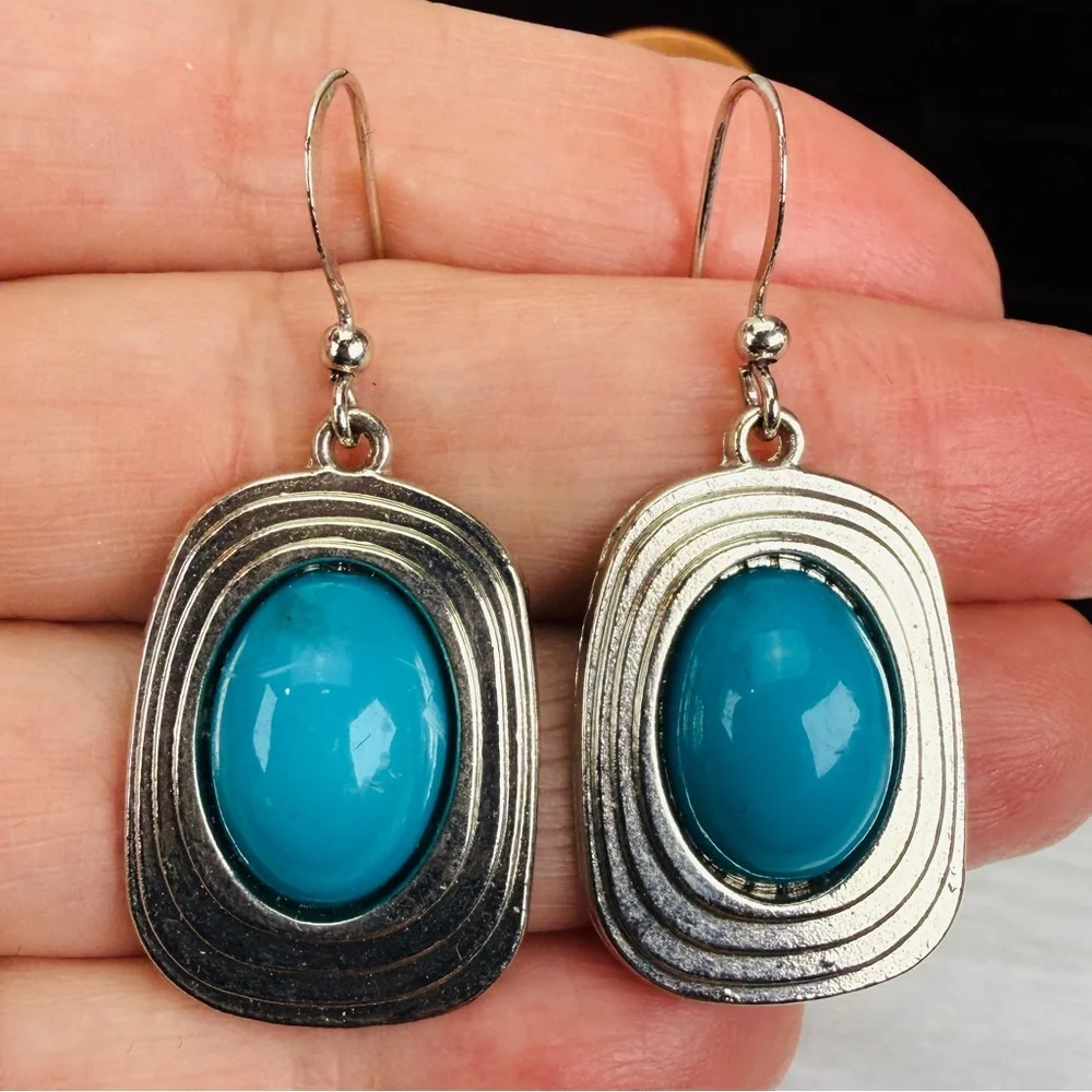 Vintage Silvertone faux turquoise blue pierced ear earrings